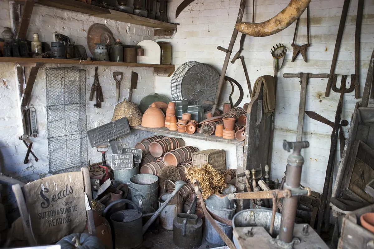 Beginner's guide to setting up a small blacksmithing forge in a UK garden shed